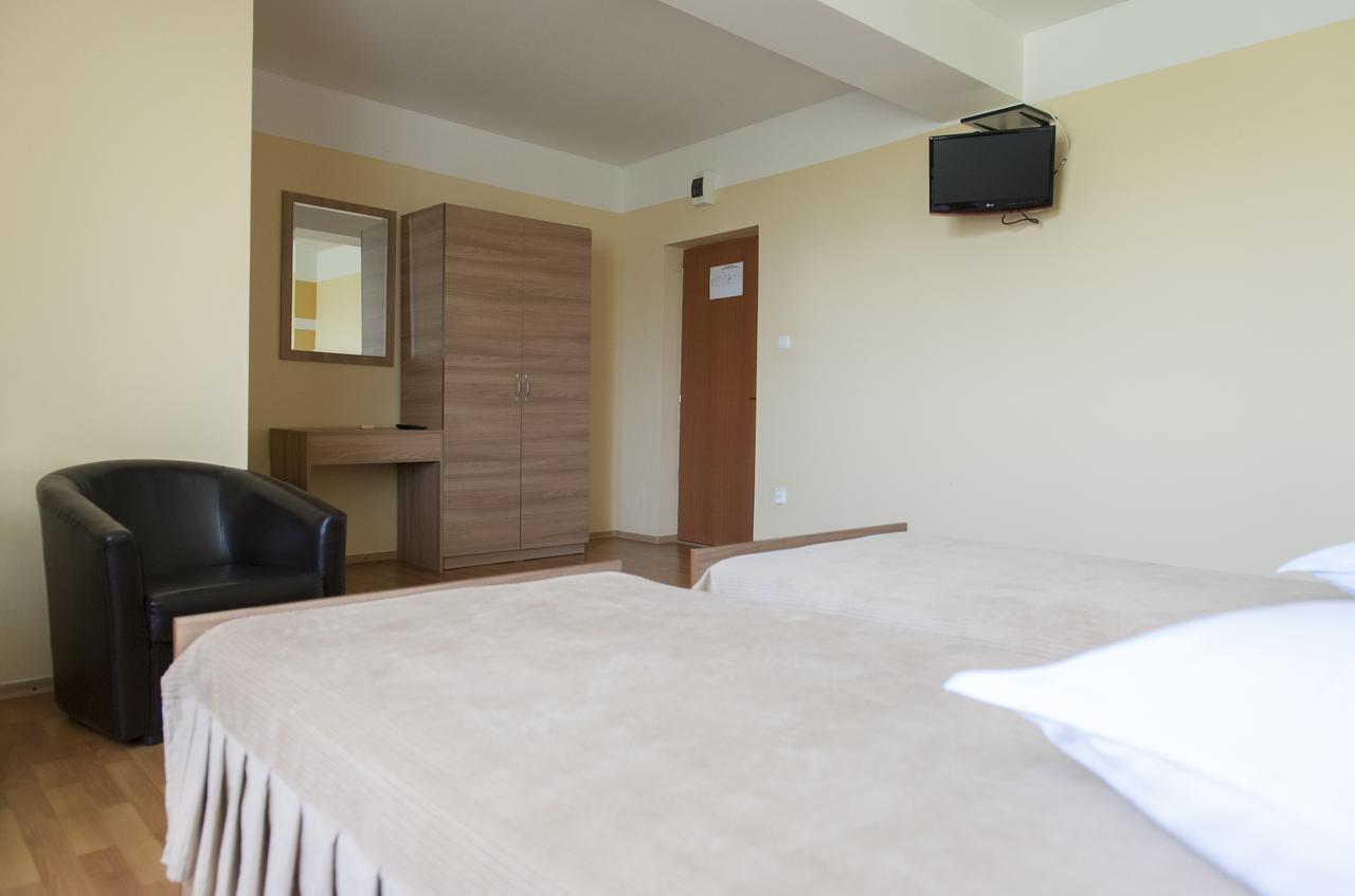 Hotel Pandora Sport Focşani Exterior foto